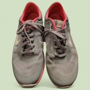 Nike Women's Gray and Pink Sneakers